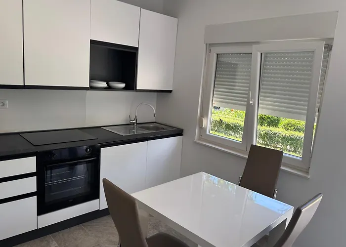 Apartament Garden Palit